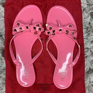 Valentino Garanvani Rockstud bow flip flop